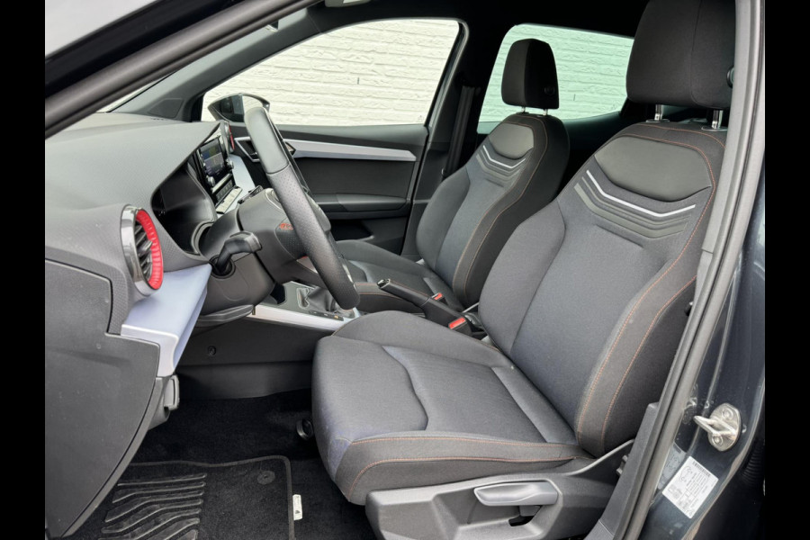 Seat Arona 1.0 TSI FR Business Adaptive cruise Climate control Full LED Apple Carplay / Android Auto Link Parkeersensor achter