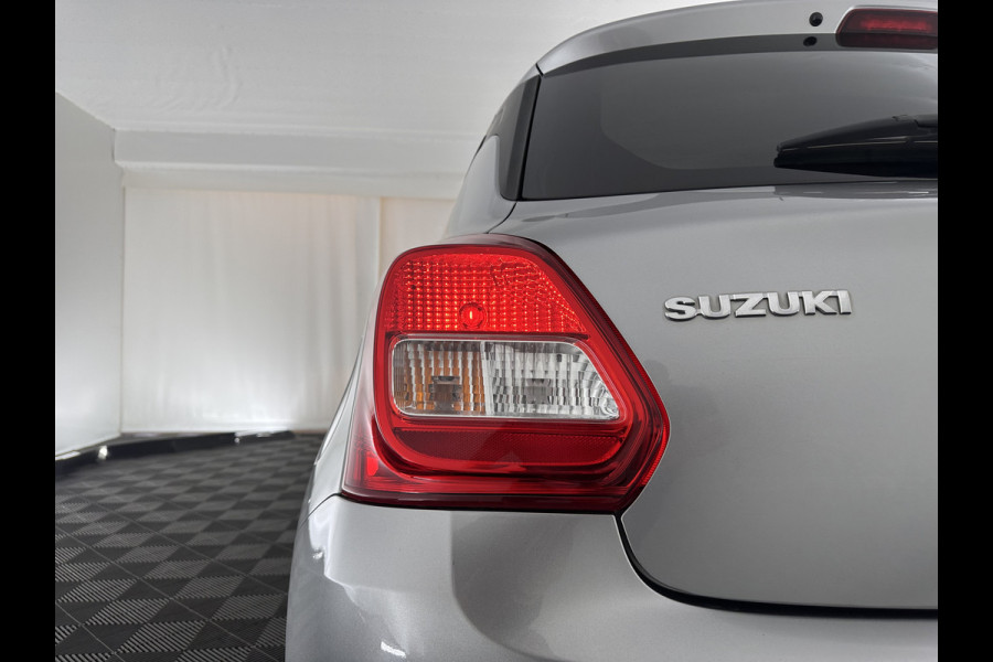 Suzuki Swift 1.2 Comfort (INCL-BTW) *NAVI-FULLMAP | CAMERA | HEATED-COMFORTSEATS | AIRCO | PRIVACY-GLASS | 16''ALU*