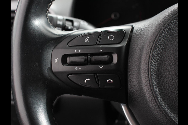 Kia Stonic 1.0 T-GDi DynamicLine | Navigatie | Airco |  Parkeer Sensoren | Lichtmetalen Velgen | Led