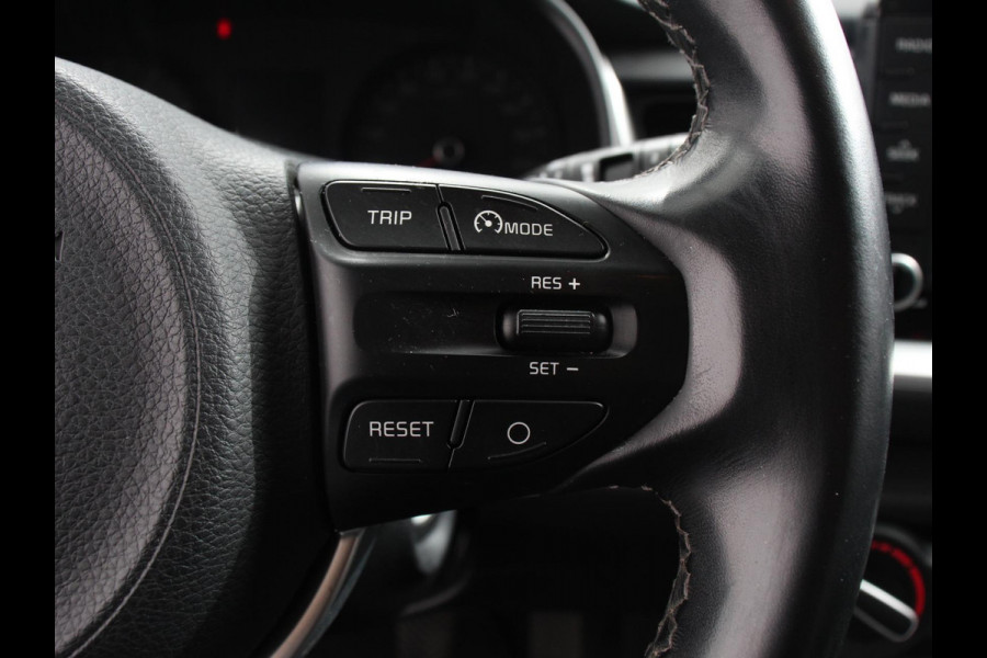 Kia Stonic 1.0 T-GDi DynamicLine | Navigatie | Airco |  Parkeer Sensoren | Lichtmetalen Velgen | Led