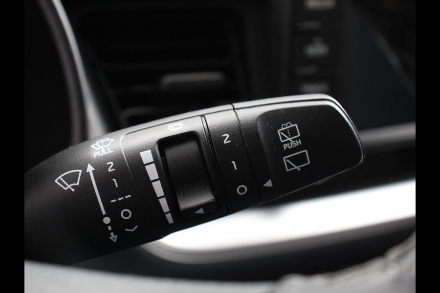 Kia Stonic 1.0 T-GDi DynamicLine | Navigatie | Airco |  Parkeer Sensoren | Lichtmetalen Velgen | Led
