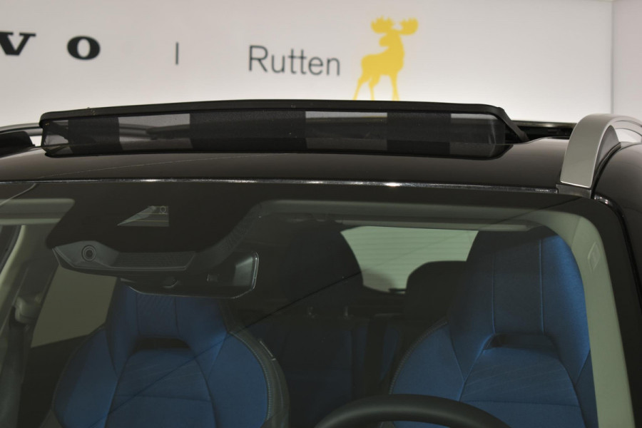 Lynk & Co 01 262PK Automaat Navigatie / 360 Camera/ Panorama dak / Adaptieve cruise control / Stoelverwarming / 20'' velgen