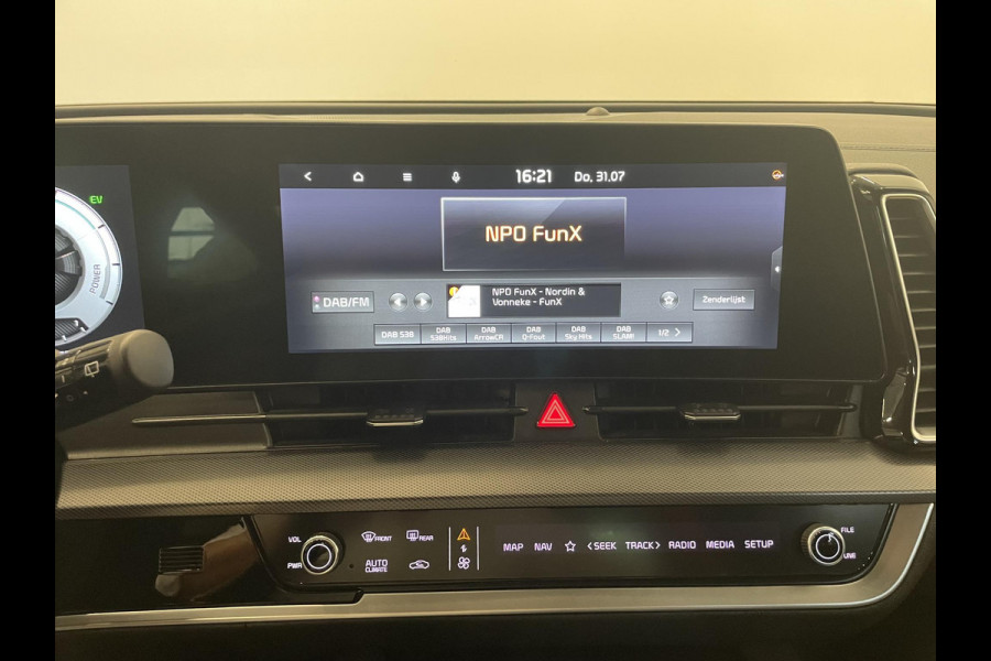 Kia Sportage 1.6 T-GDi PHEV AWD DynamicLine 265pk Airco|ECC Full LED Navi Virtual Cockpit PDC VA+ Camera Adaptive Cruise Control Navigatie Carplay 19" LM Velgen