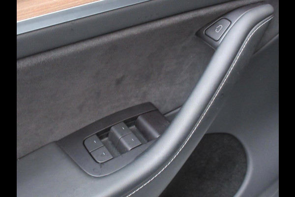 Tesla Model Y Long Range AWD 75 kWh Inclusief BTW