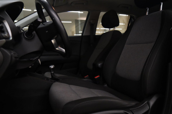 Kia Stonic Kia Stonic, 1.0 T-GDi NAP/ DynamicLine Navi / Airco / Cruise / Camera / Trekhaak