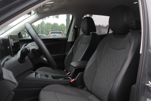Volkswagen Tiguan 1.5 eTSI Life Edition / Camera / Navigatie / 17'' / Keyless / Dodehoek / DAB / ACC