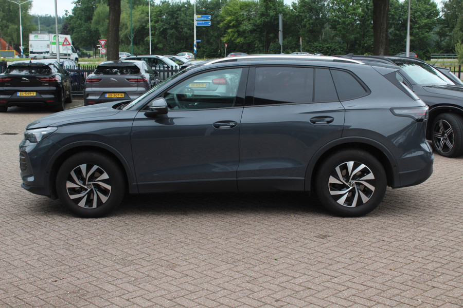 Volkswagen Tiguan 1.5 eTSI Life Edition / Camera / Navigatie / 17'' / Keyless / Dodehoek / DAB / ACC