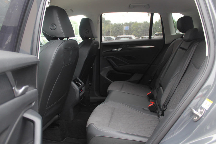 Volkswagen Tiguan 1.5 eTSI Life Edition / Camera / Navigatie / 17'' / Keyless / Dodehoek / DAB / ACC