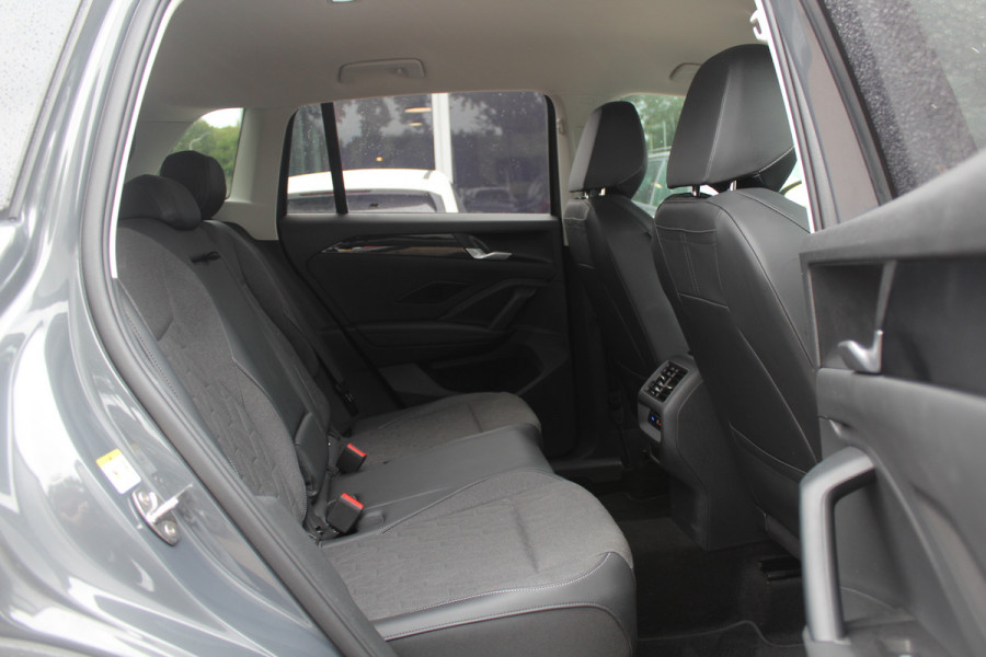 Volkswagen Tiguan 1.5 eTSI Life Edition / Camera / Navigatie / 17'' / Keyless / Dodehoek / DAB / ACC