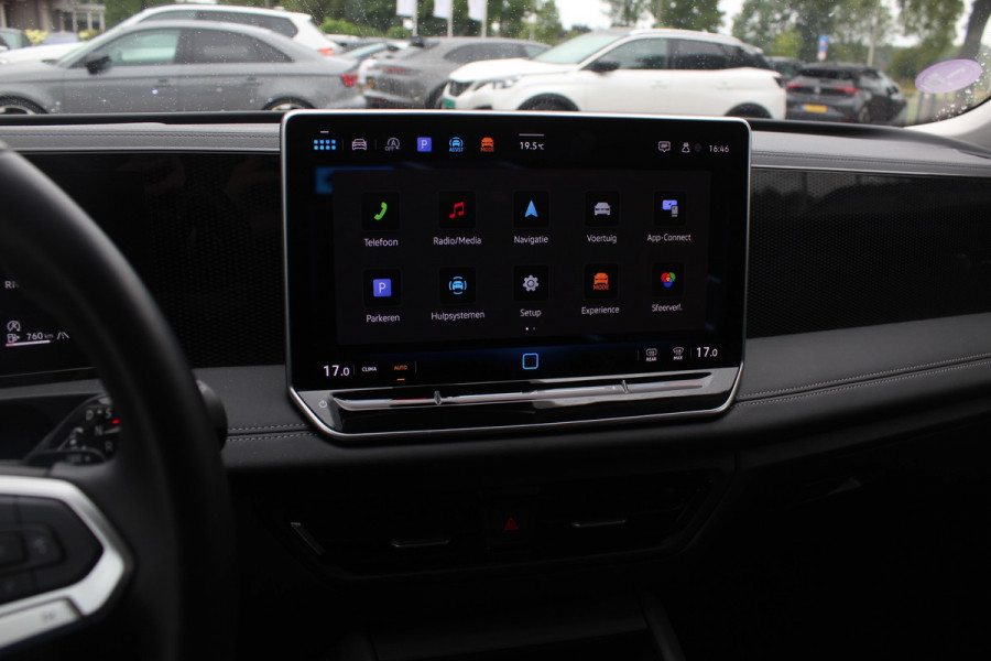 Volkswagen Tiguan 1.5 eTSI Life Edition / Camera / Navigatie / 17'' / Keyless / Dodehoek / DAB / ACC