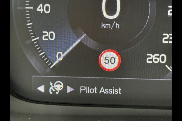 Volvo XC40 1.5 T5 Twin Engine R-Design SOH87%|Pano|Pilot|Trekhaak|360CAM|H&K