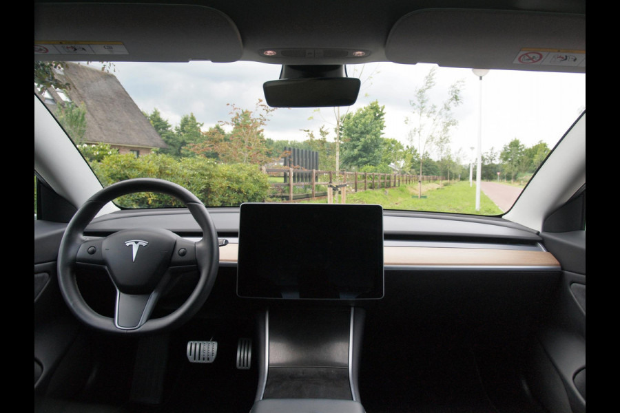 Tesla Model 3 Performance AWD 75 kWh | Camera | Glazen dak | DAB | NL-Auto |