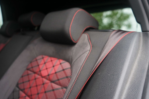 Volkswagen Golf 2.0 TSI GTI TCR Nardo/Pano/DCC/Bull-X/HG/KW