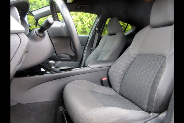 Toyota C-HR 2.0 Hybrid Business Plus *Navi*