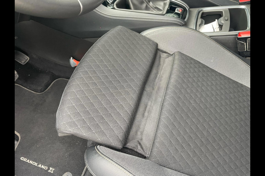 Opel Grandland X 1.2 Turbo Business Executive / camera