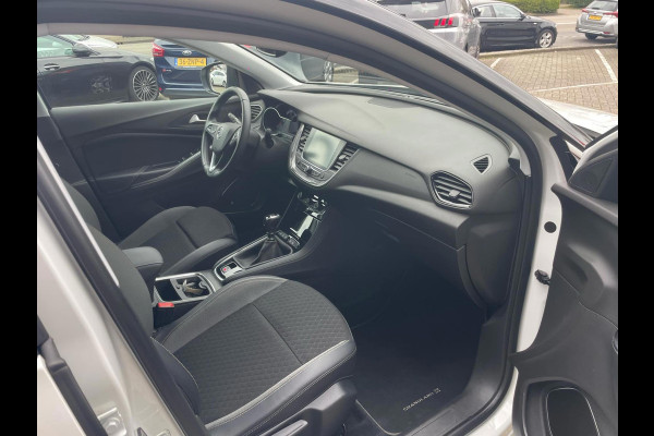 Opel Grandland X 1.2 Turbo Business Executive / camera