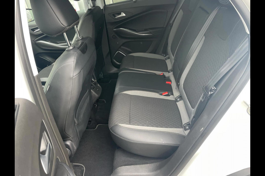 Opel Grandland X 1.2 Turbo Business Executive / camera