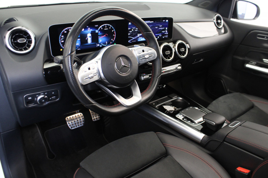 Mercedes-Benz B-Klasse 200 Business Solution AMG |Pano|Stoelverwarming|