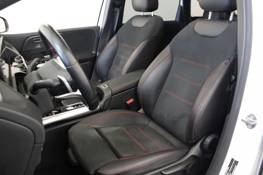 Mercedes-Benz B-Klasse 200 Business Solution AMG |Pano|Stoelverwarming|