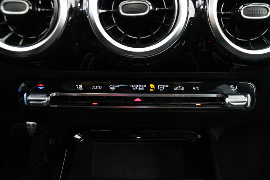 Mercedes-Benz B-Klasse 200 Business Solution AMG |Pano|Stoelverwarming|