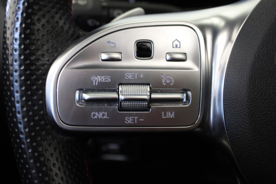 Mercedes-Benz B-Klasse 200 Business Solution AMG |Pano|Stoelverwarming|