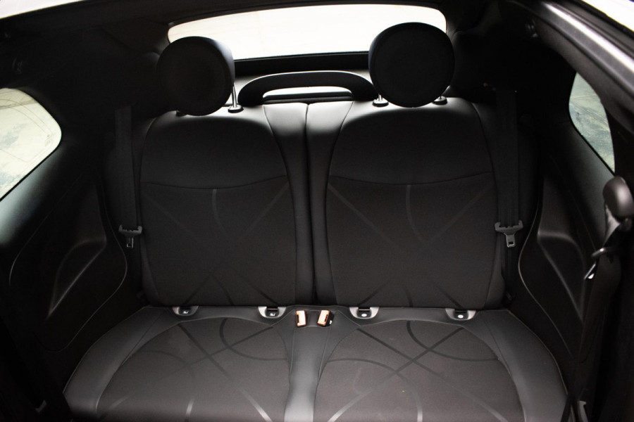 Fiat 500 0.9 TwinAir Lounge Sport (APPLE CARPLAY,SPORTPAKKET,NAVI,CLIMATE,CRUISE,SPORTSTOELEN,BLUETOOTH,GETINT,NETTESTAAT)