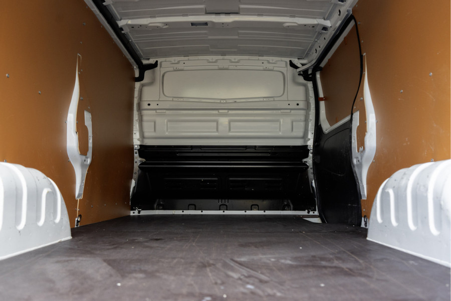 Renault Trafic dCi | L2H1 | Dynamic | Launch Edition 007 | Navi | LED | Imperiaal | Cruise | PDC | Airco | Euro 6
