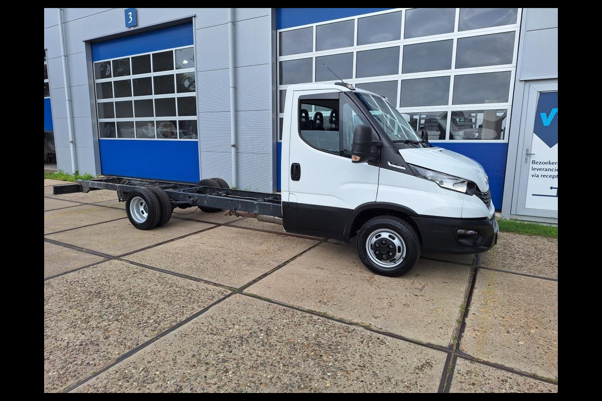 Iveco Daily 35C14H Chassis Cabine - Automaat - Luchtvering Iveco Daily 35C14H Chassis Cabine - Automaat - Luchtvering