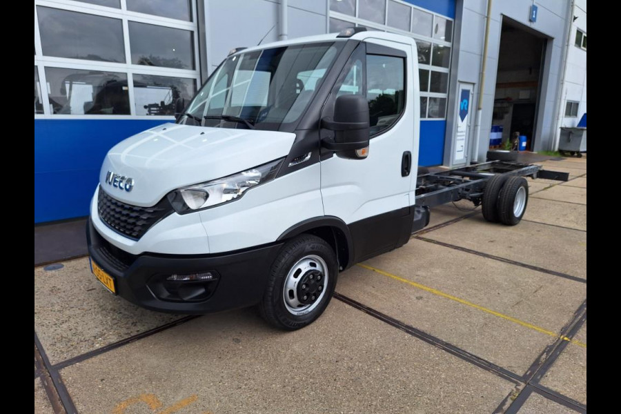 Iveco Daily 35C14H Chassis Cabine - Automaat - Luchtvering