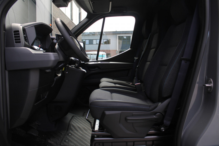 Renault Master T35 2.0 dCi 170pk L2H2 Extra - Navigatie - Camera - 270 gr deuren - Parkeersensoren - Draadloos laden - Rijklaar