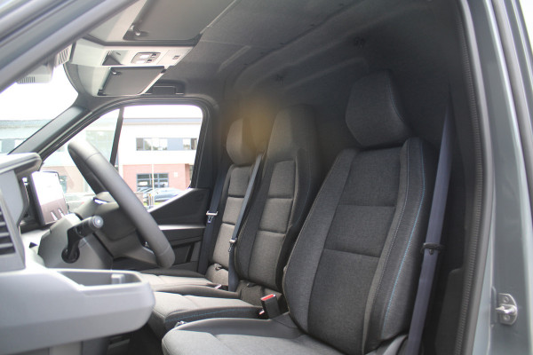 Renault Master T35 2.0 dCi 170pk L2H2 Extra - Navigatie - Camera - 270 gr deuren - Parkeersensoren - Draadloos laden - Rijklaar