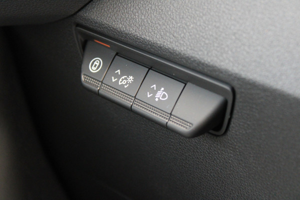 Renault Master T35 2.0 dCi 170pk L2H2 Extra - Navigatie - Camera - 270 gr deuren - Parkeersensoren - Draadloos laden - Rijklaar