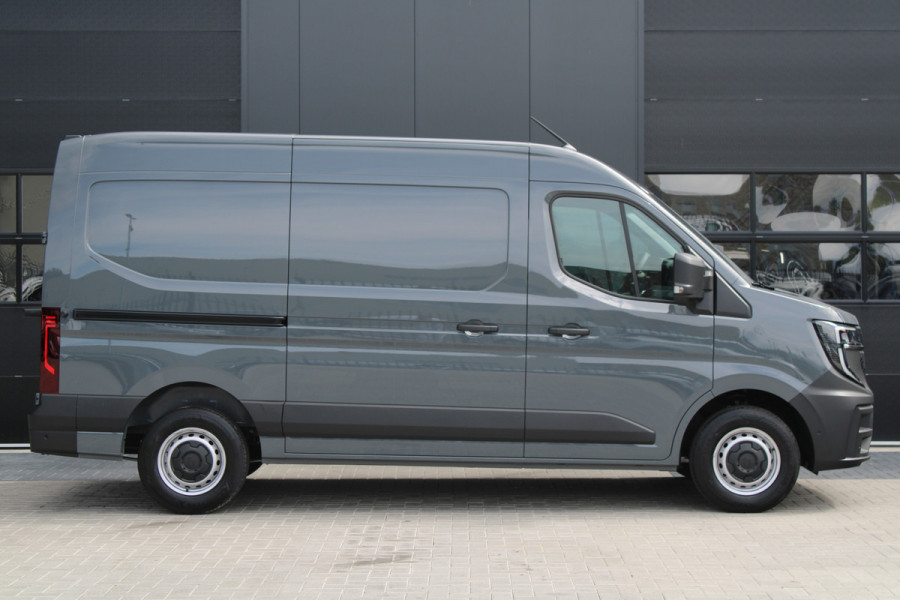Renault Master T35 2.0 dCi 170pk L2H2 Extra - Navigatie - Camera - 270 gr deuren - Parkeersensoren - Draadloos laden - Rijklaar