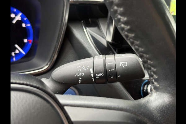 Toyota Corolla Touring Sports 1.8 Full Hybrid Dynamic Plus | Navigatie, Apple CarPlay/Android Auto, Stoel + Stuurverwarming, 17inch, Privacy glass