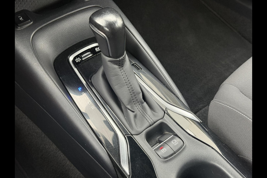 Toyota Corolla Touring Sports 1.8 Full Hybrid Dynamic Plus | Navigatie, Apple CarPlay/Android Auto, Stoel + Stuurverwarming, 17inch, Privacy glass