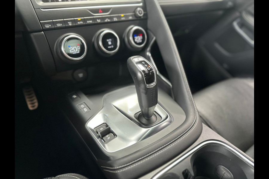 Jaguar E-Pace 2.0 P250 AWD R-Dynamic HSE | Pano | Leder | Ca,era | LED | Lane assist | Stoel / Stuurverwarming