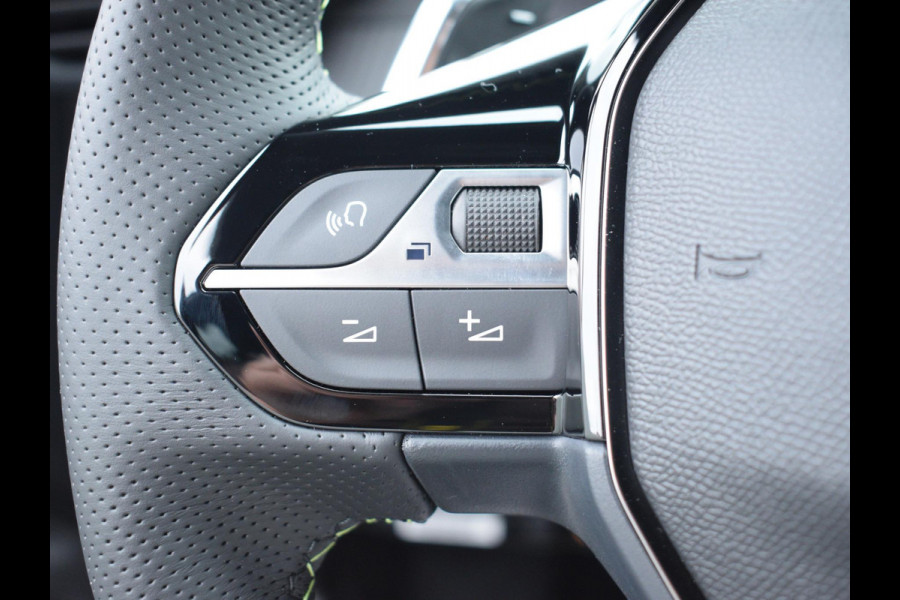 Peugeot 2008 1.2 Hybrid 145 GT ADAPTIVE CRUISECONTROL | CAMERA MET SENSOREN | NAVI & CARPLAY | E.C.C. |