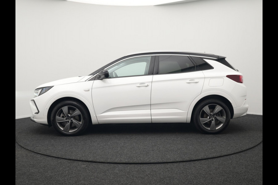 Opel Grandland Turbo 4x4 Ultimate Plug In Hybrid 300pk Dealer O.H PHEV | Adaptive Cruise | 360 Camera | Alcantara Sportstoelen Verwarmd | Apple Carplay | Blis | Stuurwiel Verwarmd | Navigatie | DAB | Virtual |