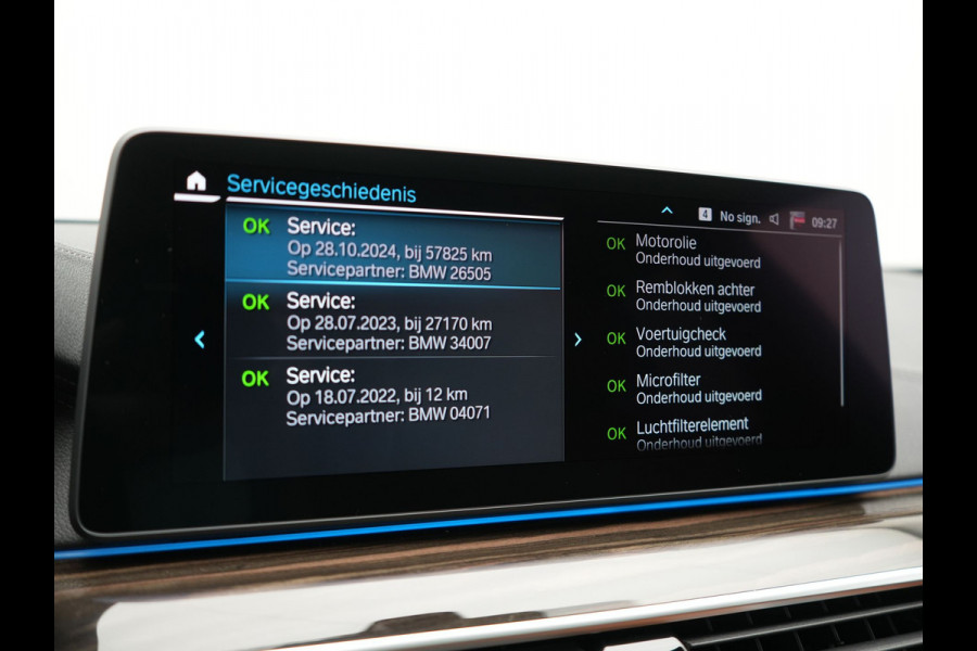 BMW 5 Serie Touring 530e xDrive Luxury Line Plug In Hybrid 294pk Dealer O.H PHEV | Trekhaak Af Fabriek | Panodak | Camera | Lederen Comfortstoelen Memory & Verwarmd | Harman kardon | Adaptive Cruise | Virtual | Park assist | Blis | Verwarmd Stuur | |