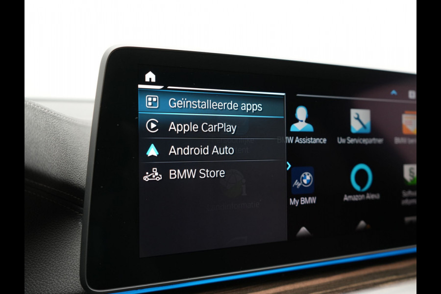BMW 5 Serie Touring 530e xDrive Luxury Line Plug In Hybrid 294pk Dealer O.H PHEV | Trekhaak Af Fabriek | Panodak | Camera | Lederen Comfortstoelen Memory & Verwarmd | Harman kardon | Adaptive Cruise | Virtual | Park assist | Blis | Verwarmd Stuur | |