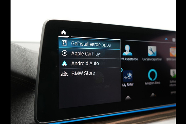 BMW 5 Serie Touring 530e xDrive Luxury Line Plug In Hybrid 294pk Dealer O.H PHEV | Trekhaak Af Fabriek | Panodak | Camera | Lederen Comfortstoelen Memory & Verwarmd | Harman kardon | Adaptive Cruise | Virtual | Park assist | Blis | Verwarmd Stuur | |