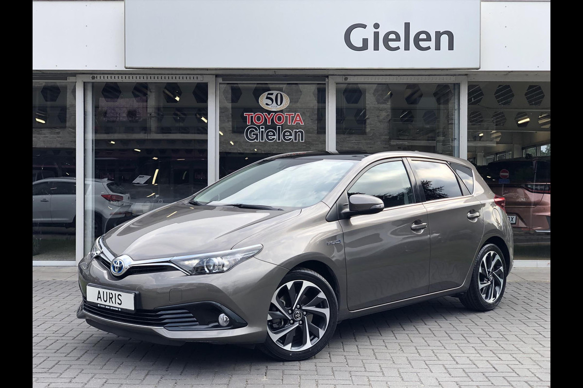 Toyota Auris 1.8 Hybrid Lease | Panoramdak, Navigatie, Licht + Regensensor, 17inch, Privacy glass, Bluetooth, Parkeercamera