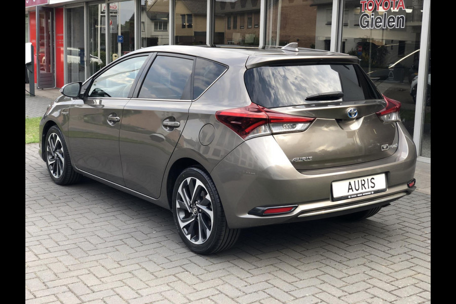 Toyota Auris 1.8 Hybrid Lease | Panoramdak, Navigatie, Licht + Regensensor, 17inch, Privacy glass, Bluetooth, Parkeercamera