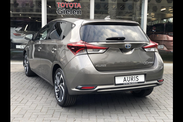 Toyota Auris 1.8 Hybrid Lease | Panoramdak, Navigatie, Licht + Regensensor, 17inch, Privacy glass, Bluetooth, Parkeercamera