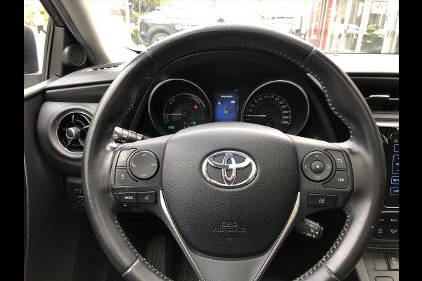 Toyota Auris 1.8 Hybrid Lease | Panoramdak, Navigatie, Licht + Regensensor, 17inch, Privacy glass, Bluetooth, Parkeercamera