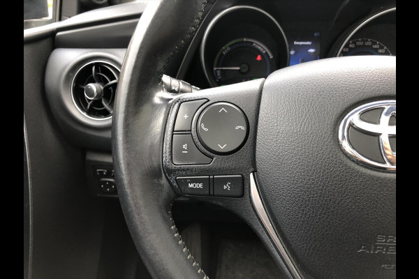 Toyota Auris 1.8 Hybrid Lease | Panoramdak, Navigatie, Licht + Regensensor, 17inch, Privacy glass, Bluetooth, Parkeercamera