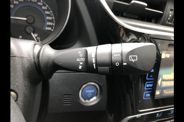 Toyota Auris 1.8 Hybrid Lease | Panoramdak, Navigatie, Licht + Regensensor, 17inch, Privacy glass, Bluetooth, Parkeercamera