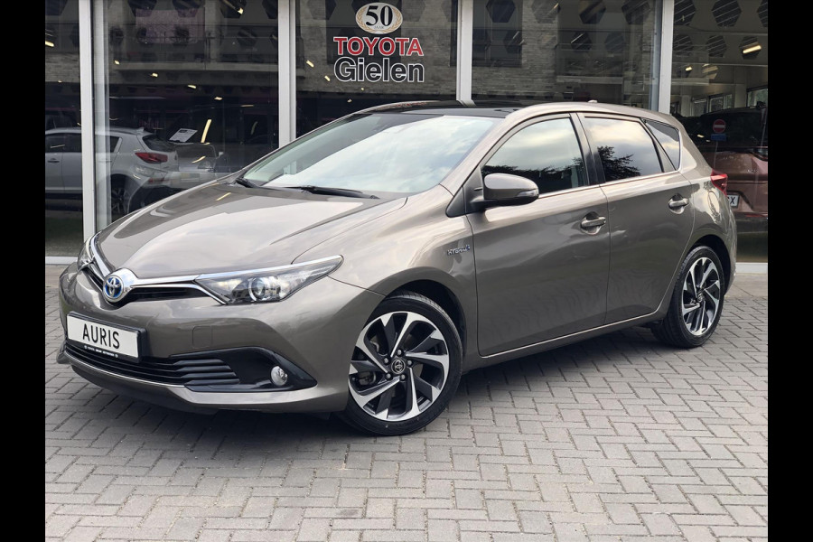 Toyota Auris 1.8 Hybrid Lease | Panoramdak, Navigatie, Licht + Regensensor, 17inch, Privacy glass, Bluetooth, Parkeercamera