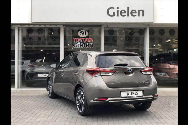 Toyota Auris 1.8 Hybrid Lease | Panoramdak, Navigatie, Licht + Regensensor, 17inch, Privacy glass, Bluetooth, Parkeercamera