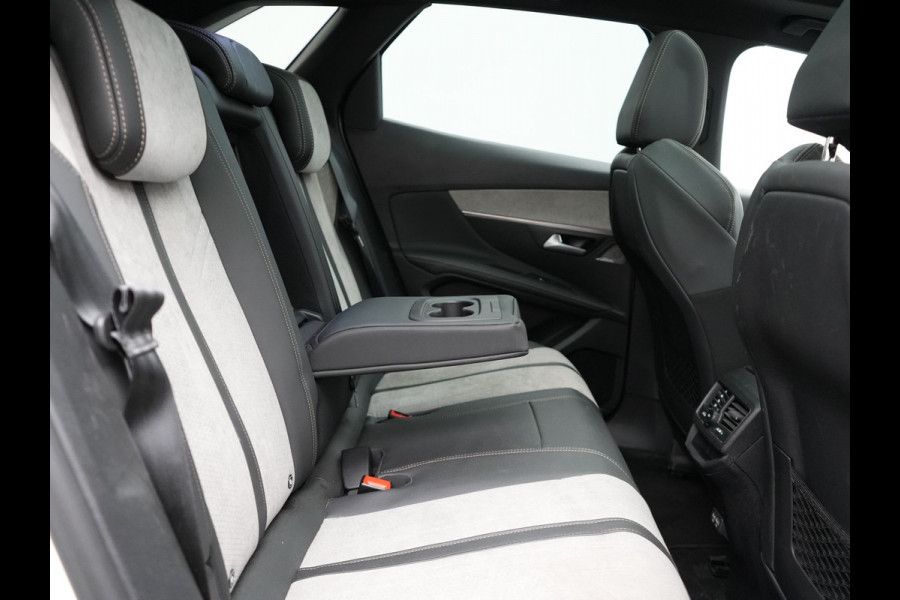 Peugeot 3008 225 GT Plug In Hybrid 225pk PHEV | Panodak | Adaptive Cruise | 360 Camera | Alcantara Sportstoelen Massage & Ventilatie | Navigatie | Apple Carplay | Blis | Keyless | Virtual | DAB | Park Assist | Sfeerverlichting |